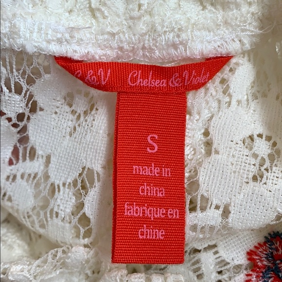 Chelsea & Violet Lace Top - Picture 5 of 5